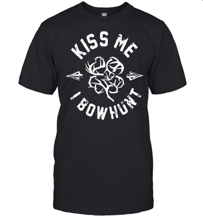 Kiss Me I Bowhunt shirt Classic Men's T-shirt