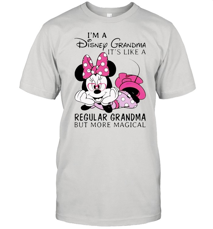 Im a Disney grandma its like a regular grandma but more magical shirt Classic Men's T-shirt