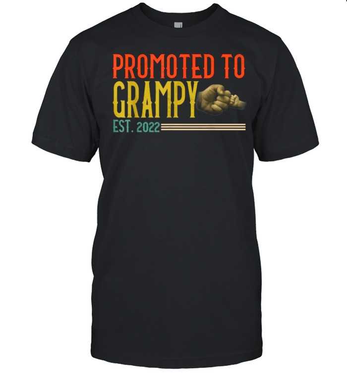 Promoted To Grampy 2022 T- Classic Men's T-shirt