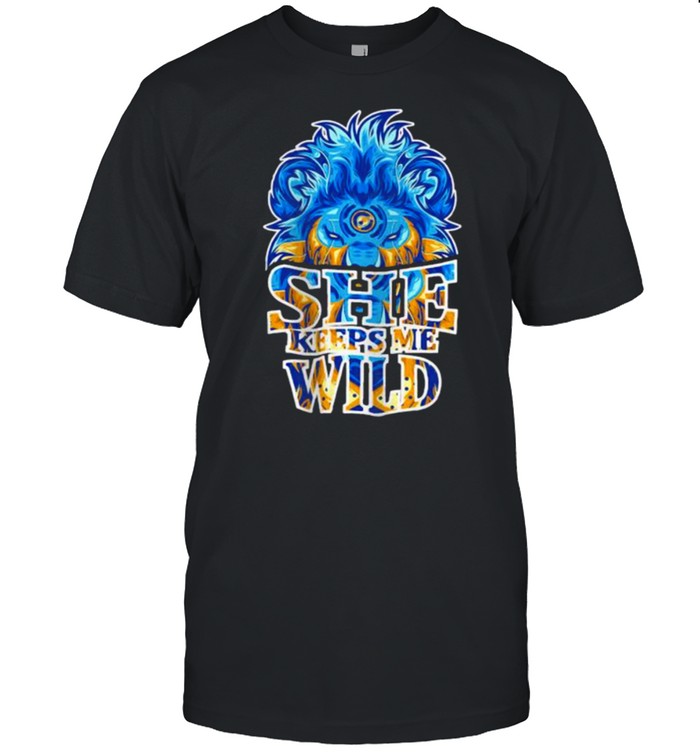 She Keep Me Wild Lion  Classic Men's T-shirt