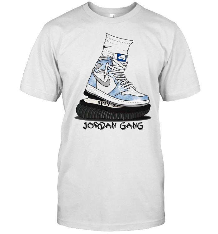 Air Jordan 1 Hyper Royal Sneaker shirt