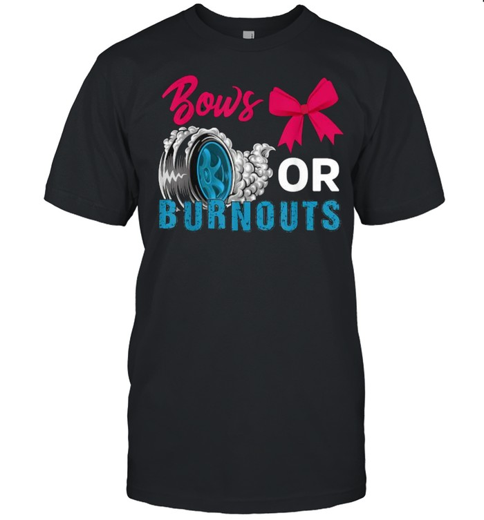 Burnouts or Bows Gender Reveal T- Classic Men's T-shirt
