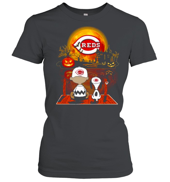 Snoopy and Charlie Brown Pumpkin Cincinnati Reds Halloween Moon shirt Classic Women's T-shirt