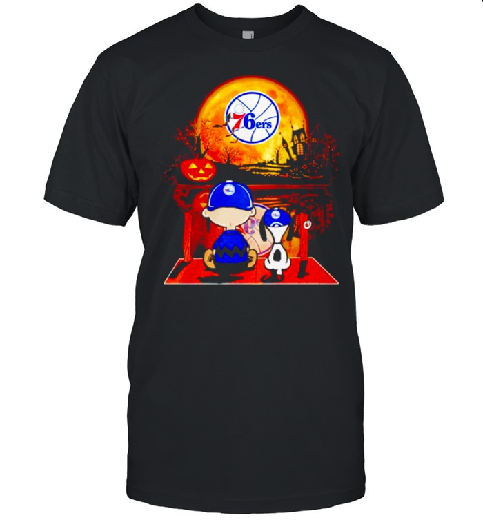 Snoopy and Charlie Brown Philadelphia 76ers happy Halloween shirt Classic Men's T-shirt