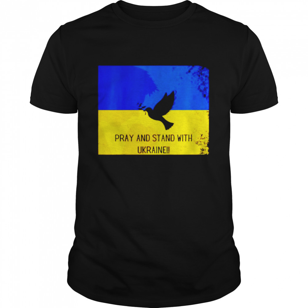 Pray and stand with Ukraine shirt Classic Men's T-shirt
