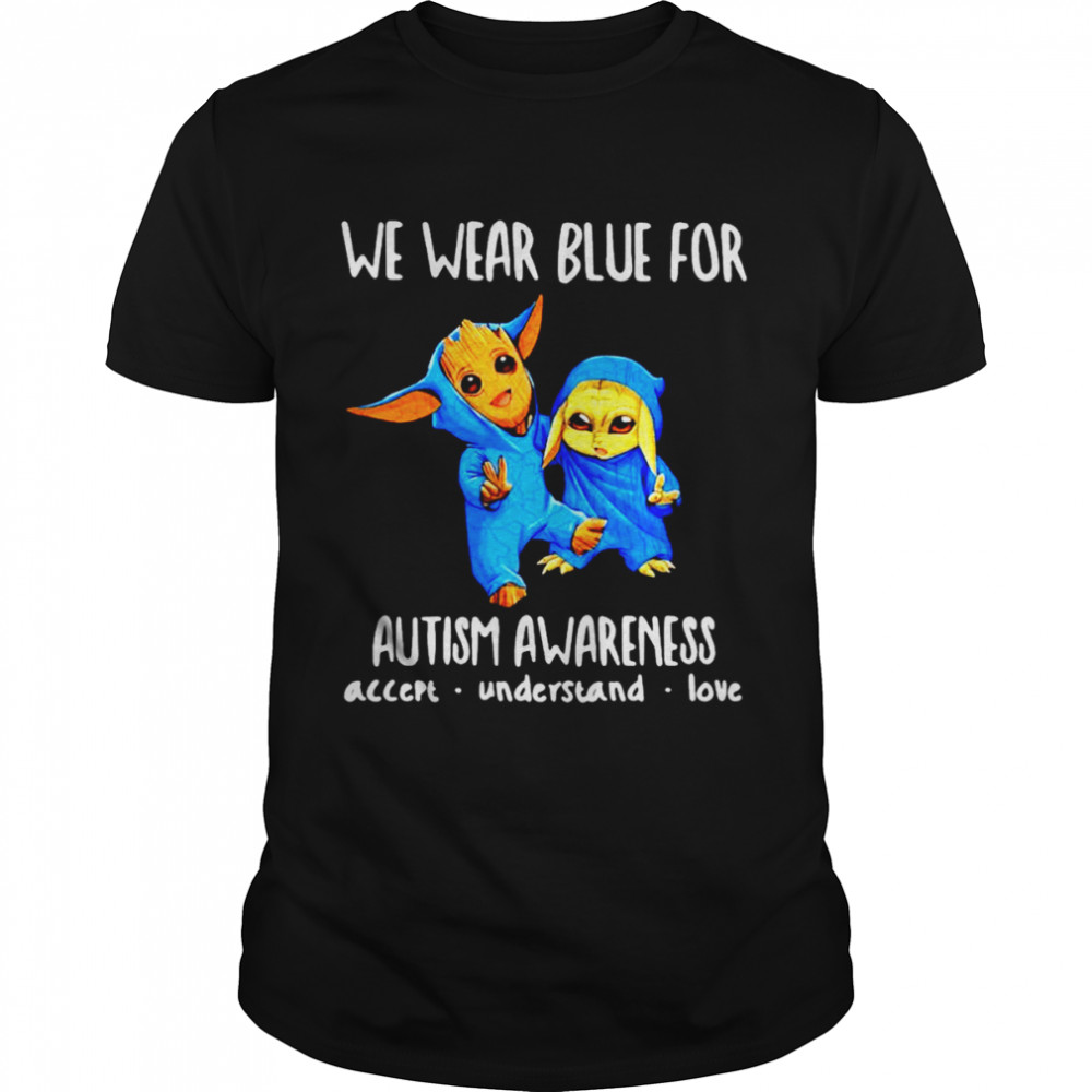 Groot and Baby Yoda we wear blue for Autism shirt Classic Men's T-shirt
