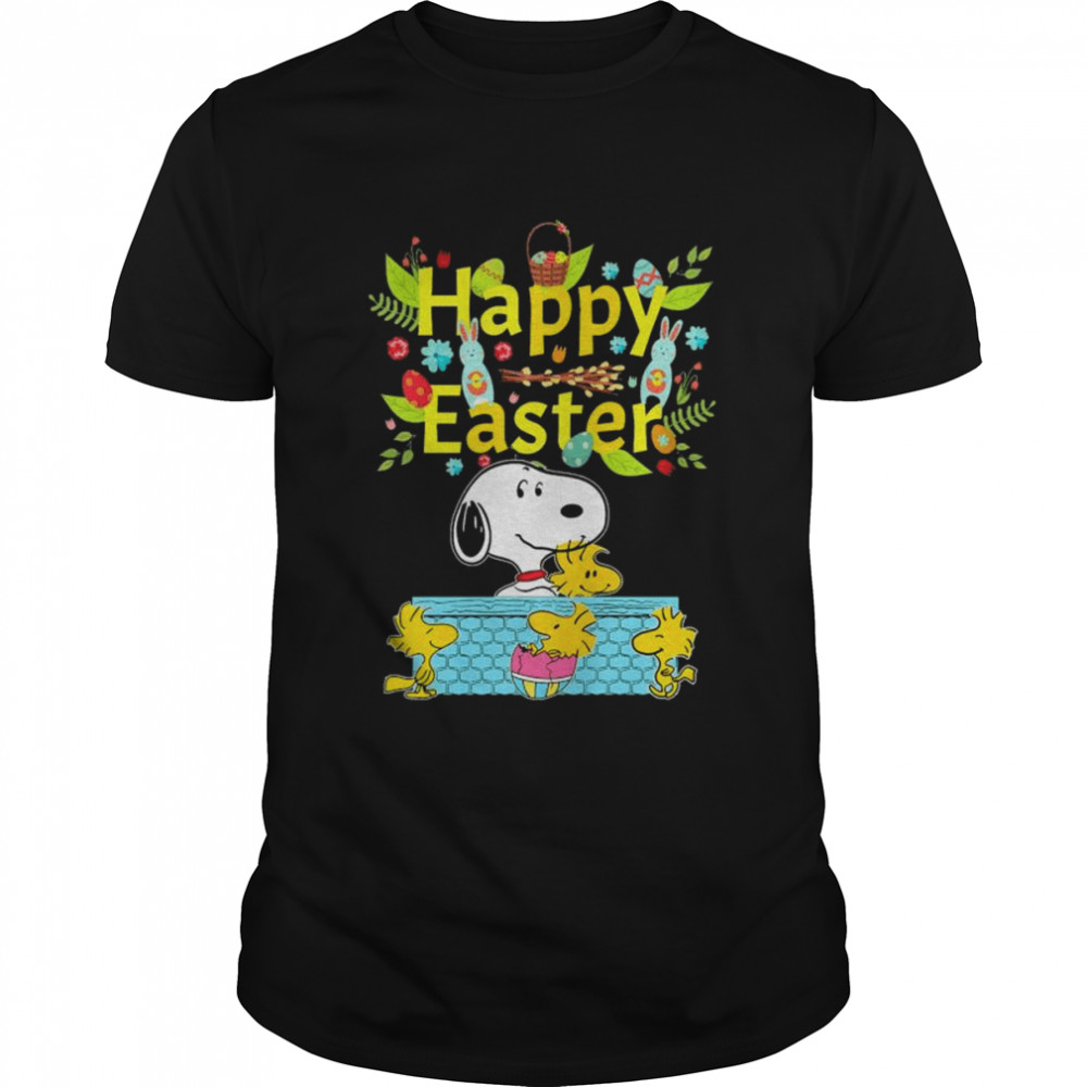 Snoopy and Woodstock happy easter 2022 shirt Classic Men's T-shirt