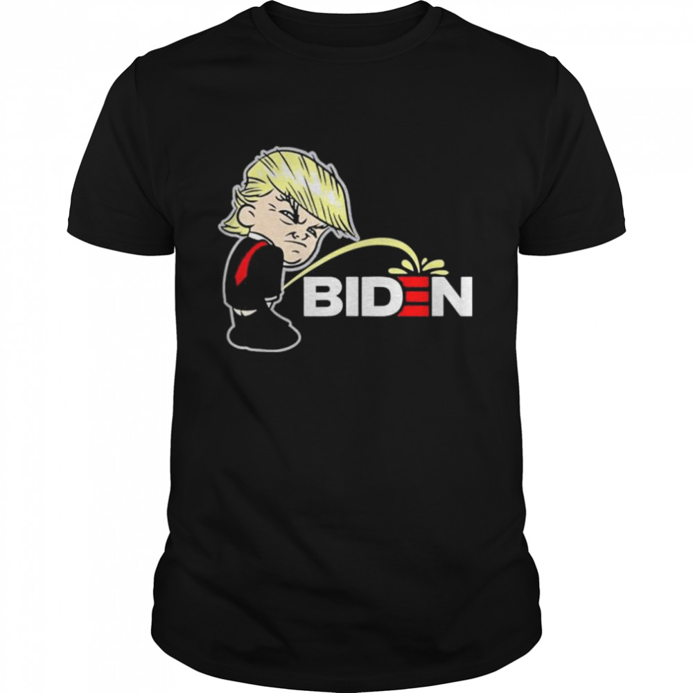 AntI Biden Trump peeing pissing on Biden political shirt Classic Men's T-shirt