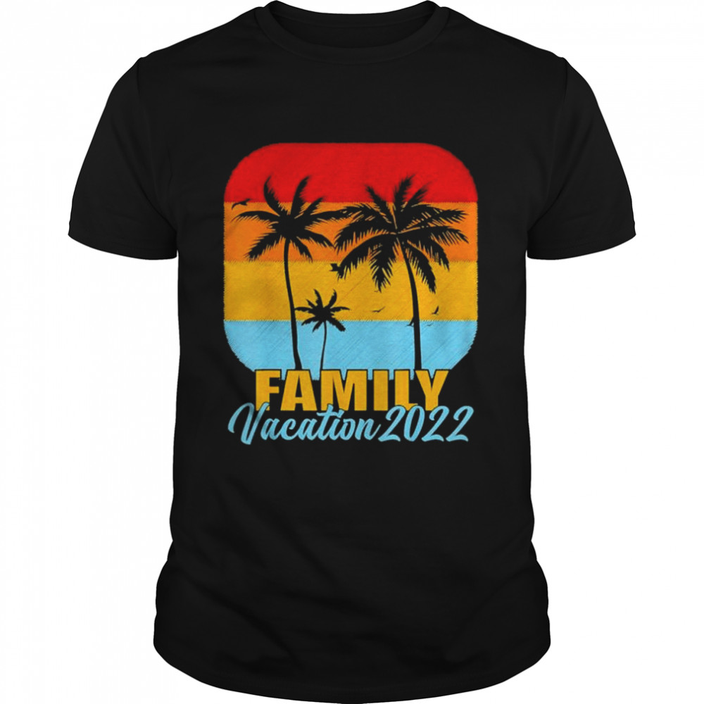 Family vacation 2022 beach tropical matching group vintage shirt Classic Men's T-shirt