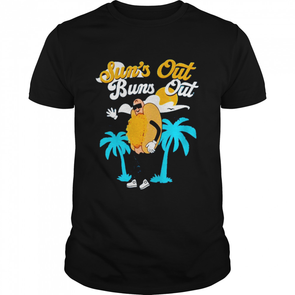 Sun’s out buns out T-shirt Classic Men's T-shirt
