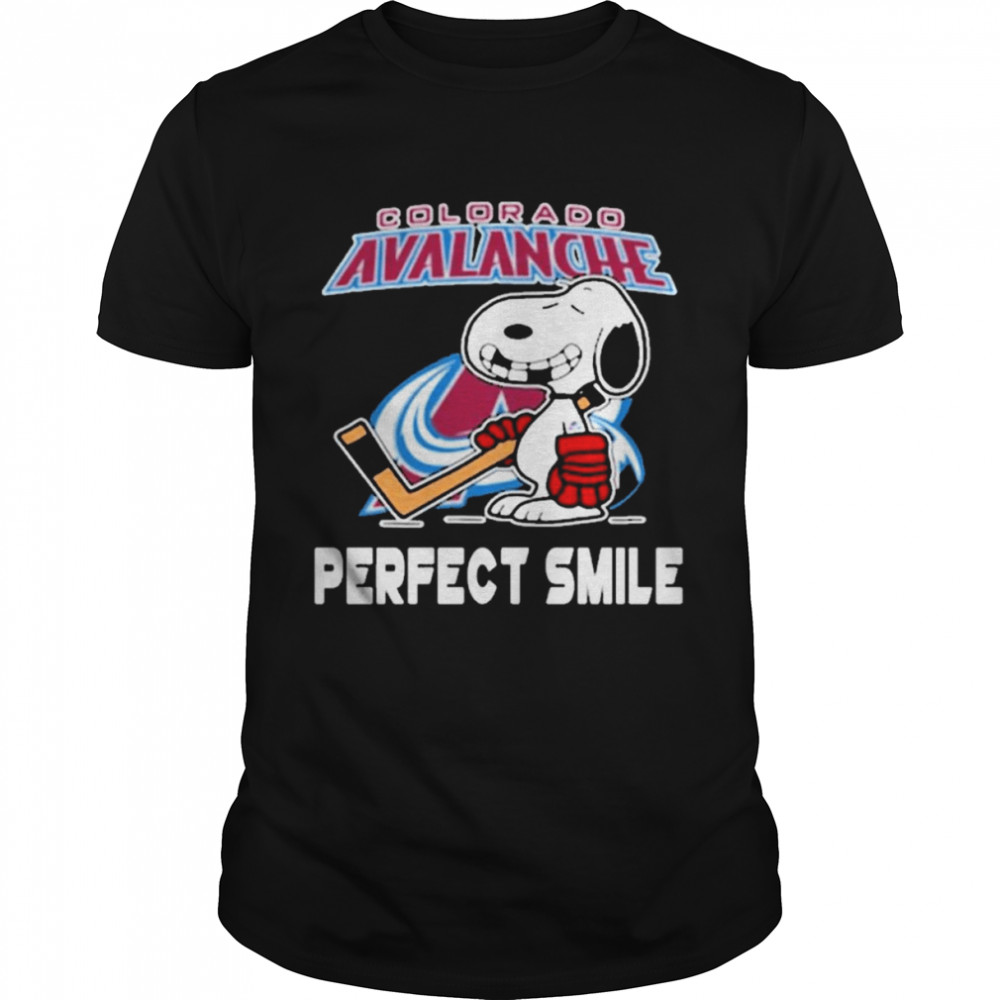 Colorado Avalanche Snoopy Perfect Smile Stanley Cup Champions  Classic Men's T-shirt