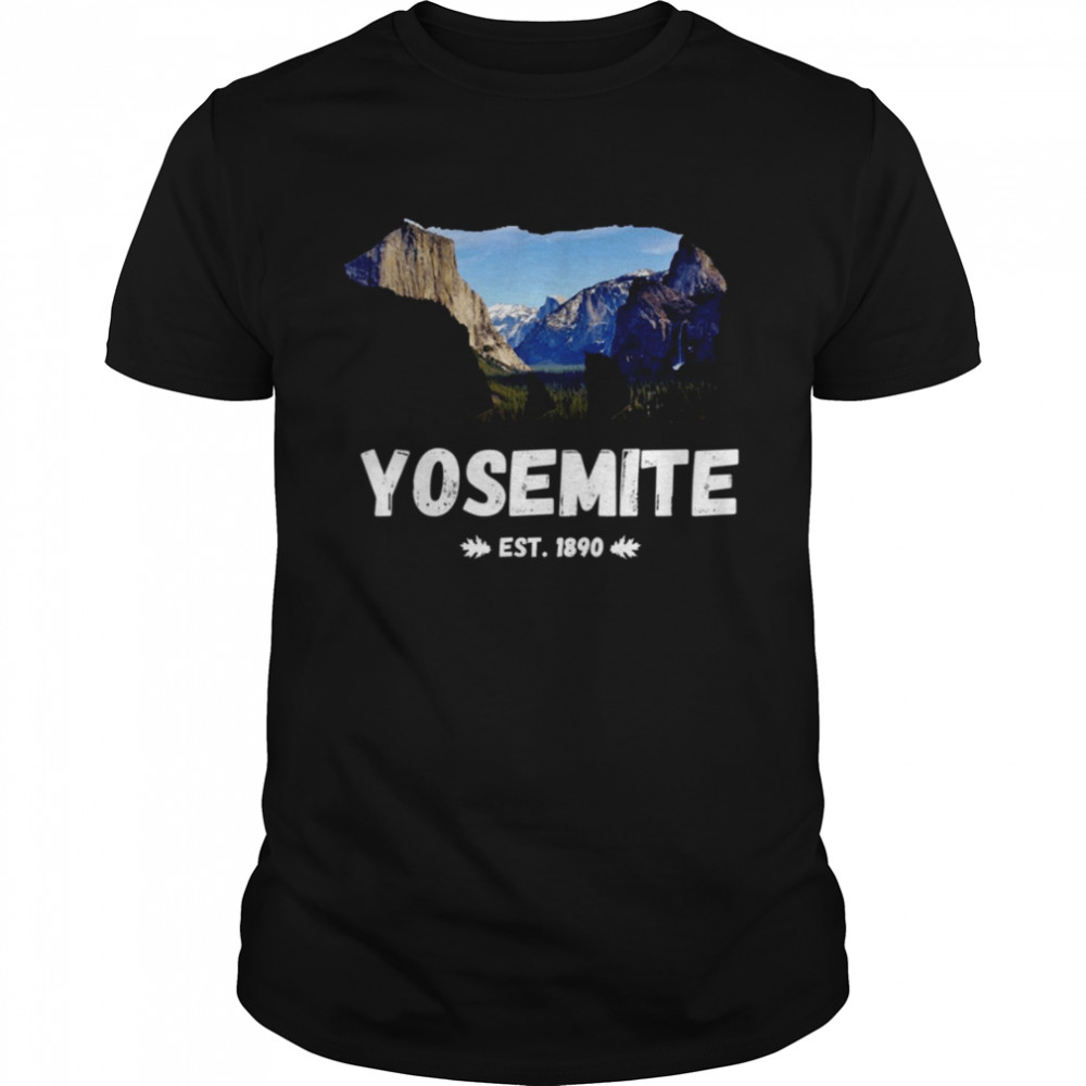 California Black Bear With Yosemite National Park Image Souvenir shirt