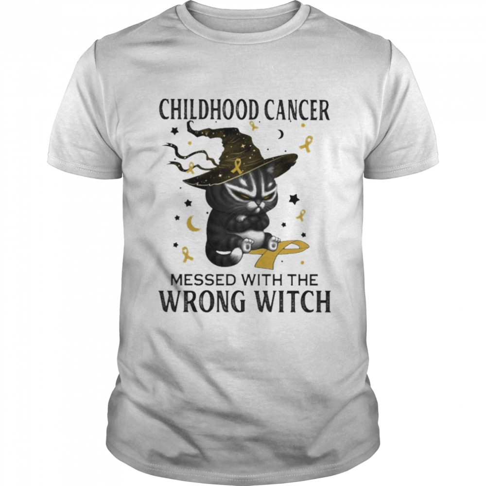 Black Cat Childhood Cancer messed with the wrong Witch halloween shirt Classic Men's T-shirt