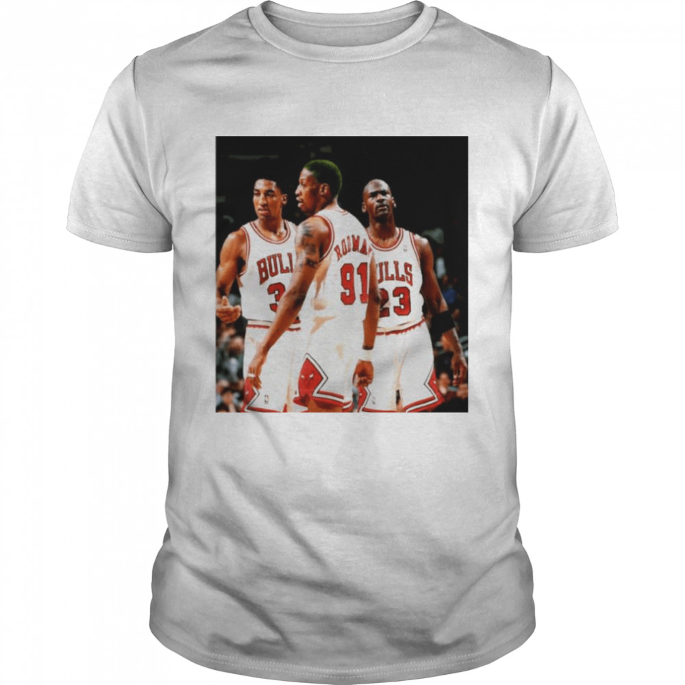 Dennis Rodman With The Bulls Squad Basketball  Classic Men's T-shirt