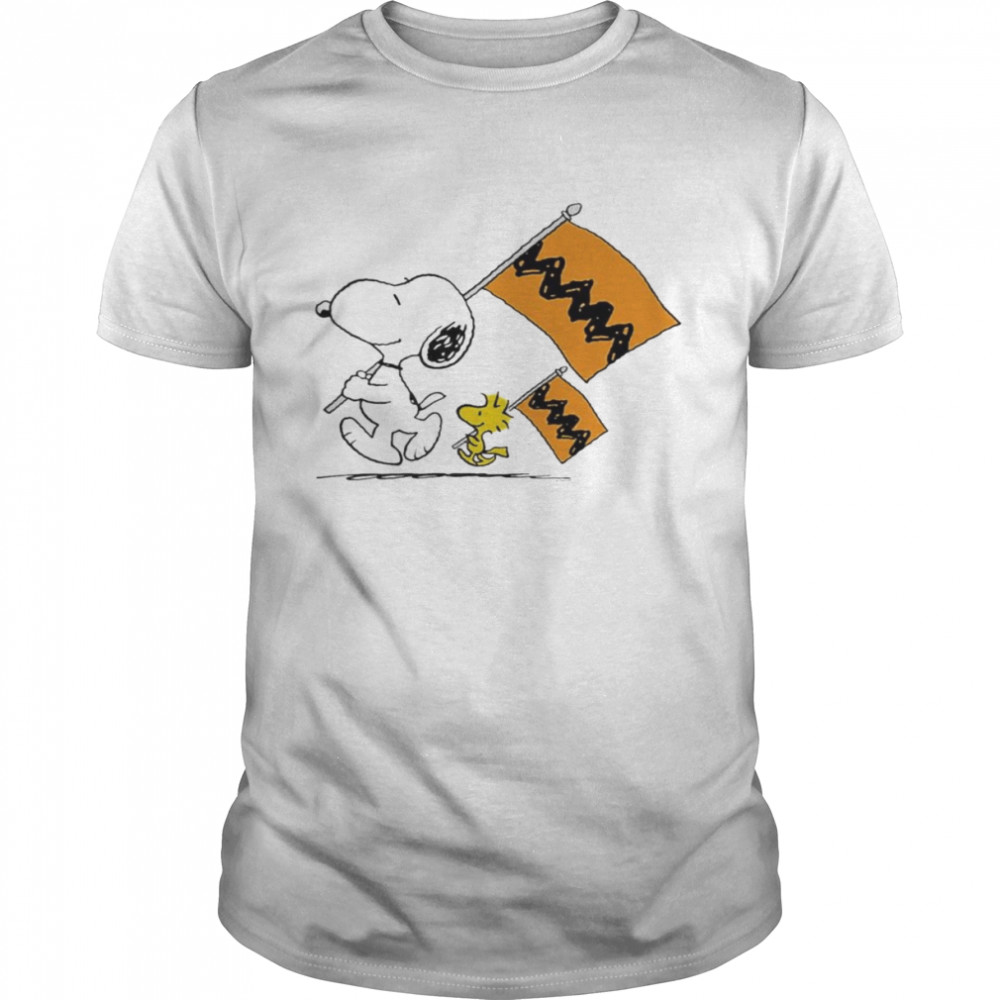 Peanuts Snoopy Charlie Brown Flags Premium T- Classic Men's T-shirt