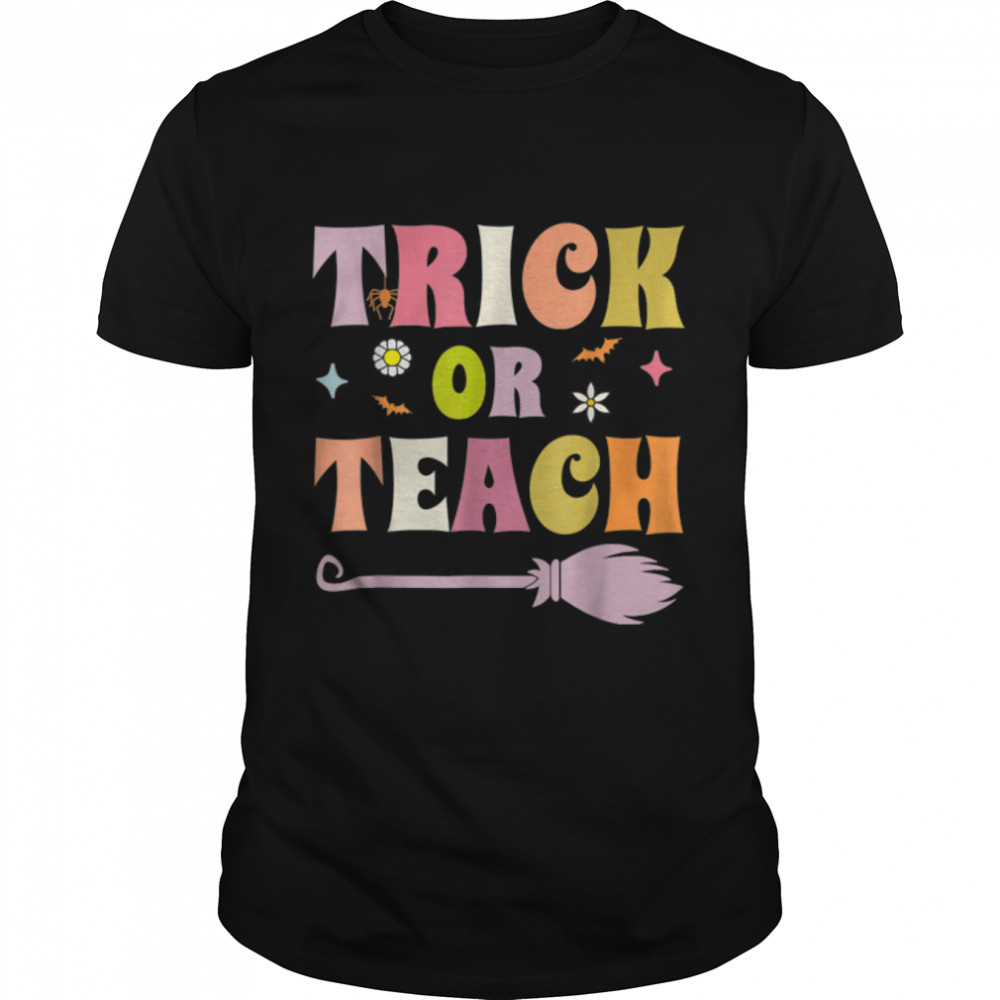 Trick Or Teach Cute Halloween Teacher T- B0BD2FP6QQ Classic Men's T-shirt