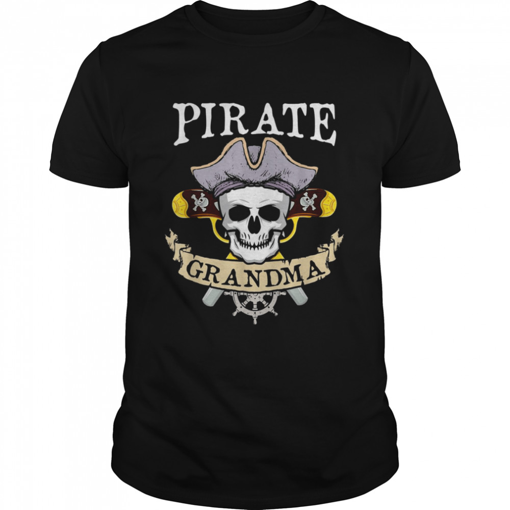 Pirate Grandma Matching Family Grandma Halloween T-Shirt