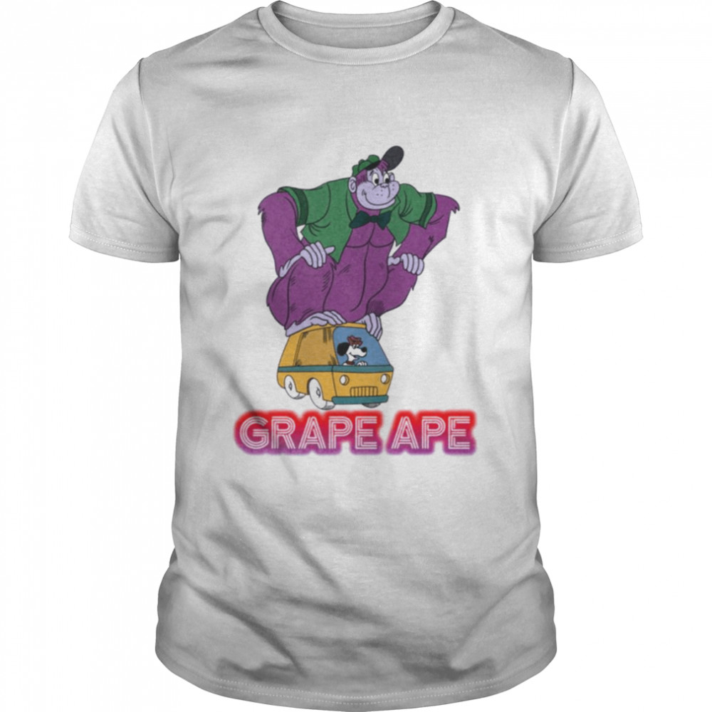 70s Cartoon Grape Ape Giant Gorilla On Van With His Canine Pal Beegle Beagle shirt Classic Men's T-shirt
