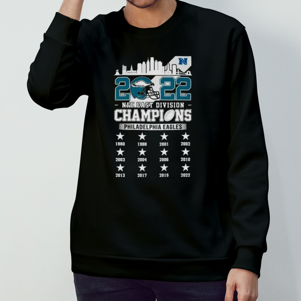 Official Philadelphia Eagles Skyline NFC East DIvision Champions 2022 T- shirt - Kaiteez