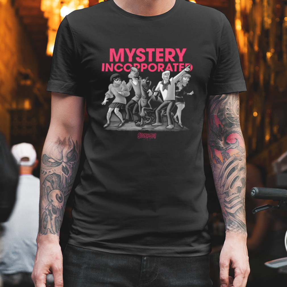 Mystery Incorporated Frightened Group Shot Poster Scooby Doo shirt
