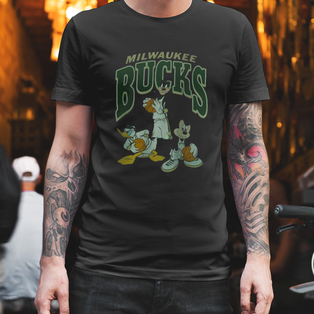 Milwaukee Bucks Junk Food Mickey Squad Qb T-shirt