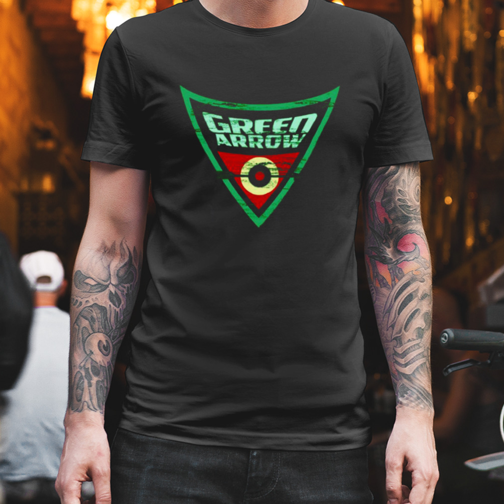 Distressed Design Green Arrow Logo shirt